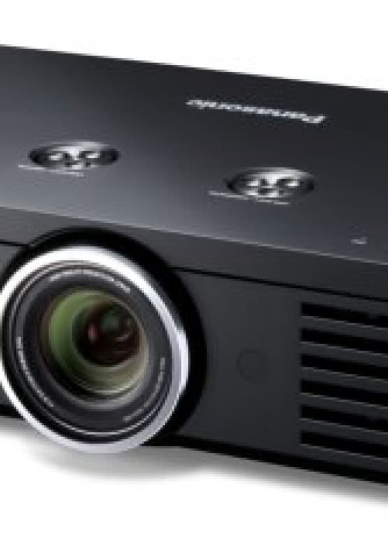 Kino mocnych wrażeń - projektor kina domowego Full HD Panasonic