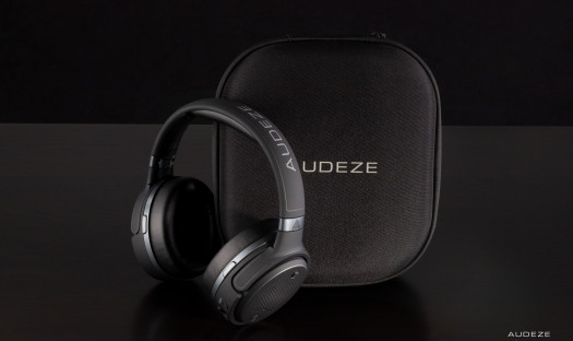 Audeze Mobius w nowej wersji kolorystycznej Team Carbon
