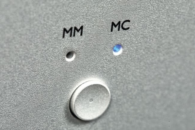 Pomimo zaawansowania, obsługa M6x Vinyl nie musi być skomplikowana.