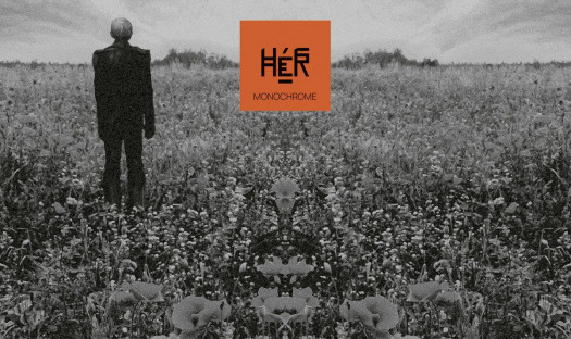 HÉR Monochrome
