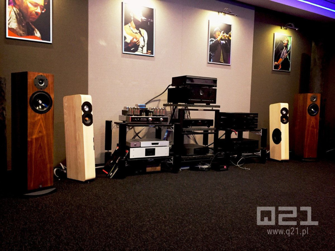 Odsłuchy kolumn Boenicke W8 i Kudos Super 20 w salonie Q21 z Pabianic