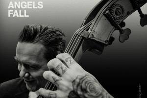  "When Angels Fall", czyli Wojtek Mazolewski gra Komedę 