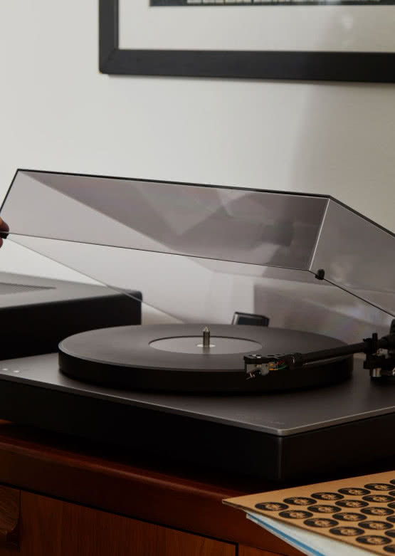 Nowe gramofony Cambridge Audio z rodziny Alva - TT V2 i ST