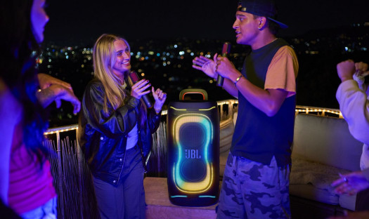 JBL prezentuje kolejnego "partyboxa". Tym razem imprezę rozświetli model 330