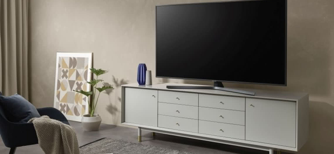 Telewizory Samsung RU7