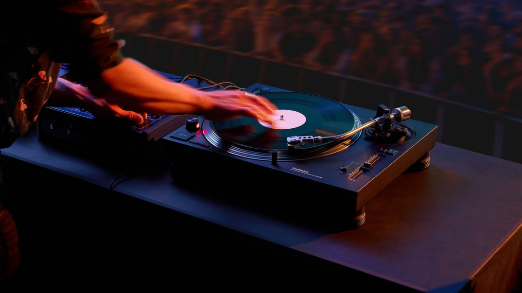 Technics SL-1210MKX - profesjonalny gramofon dla DJ-ów. Ale sprawdzi się nie tylko w klubie