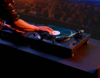 Technics SL-1210MKX - profesjonalny gramofon dla DJ-ów. Ale sprawdzi się nie tylko w klubie