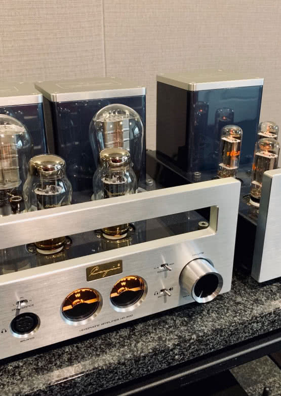 Flagowy wzmacniacz słuchawkowy Cayin HA-300 w salonie Q21 