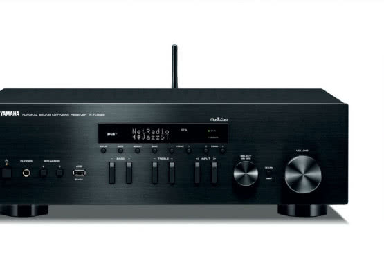 Sieciowy amplituner Yamaha R-N402D z obsługą MusicCast