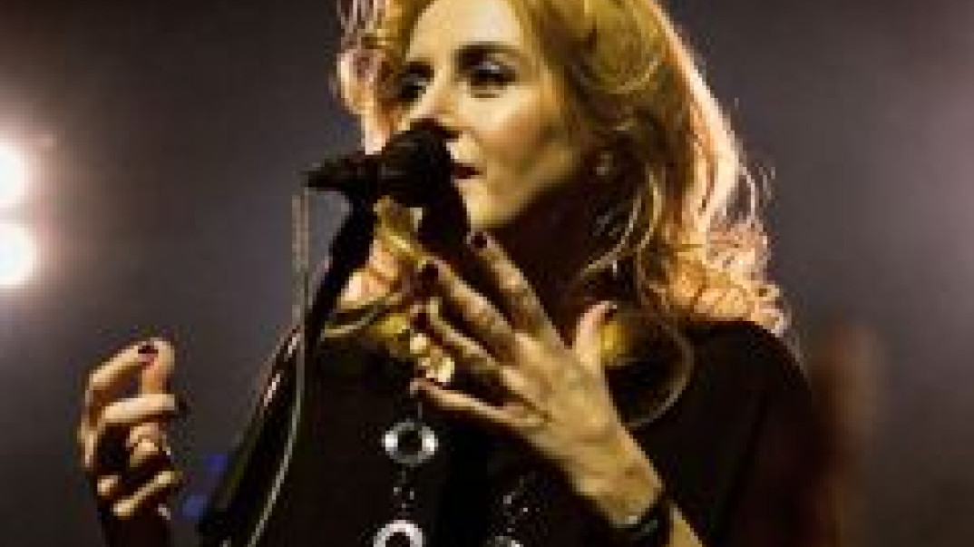 "Rozbitkowie" - nowy teledysk od Edyty Bartosiewicz