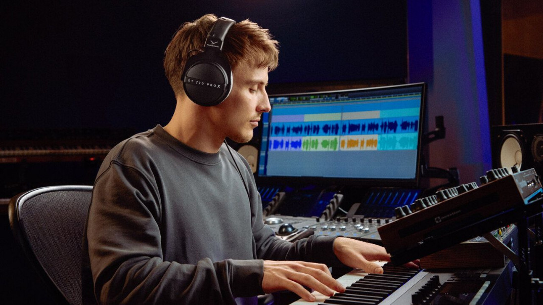 Słuchawki beyerdynamic DT 770 PRO X wchodzą na stałe do sprzedaży