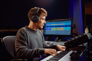 Słuchawki beyerdynamic DT 770 PRO X wchodzą na stałe do sprzedaży