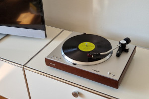 Thorens prezentuje nowy gramofon z napędem bezpośrednim - TD 404 DD 