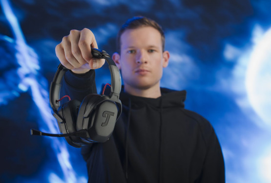 Słuchawki gamingowe Teufel CAGE PRO - nawet 68 godzin rozgrywek 