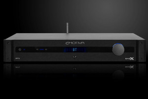 Emotiva poszerza portfolio o dwa urządzenia - BasX PT1 i BasX TA1