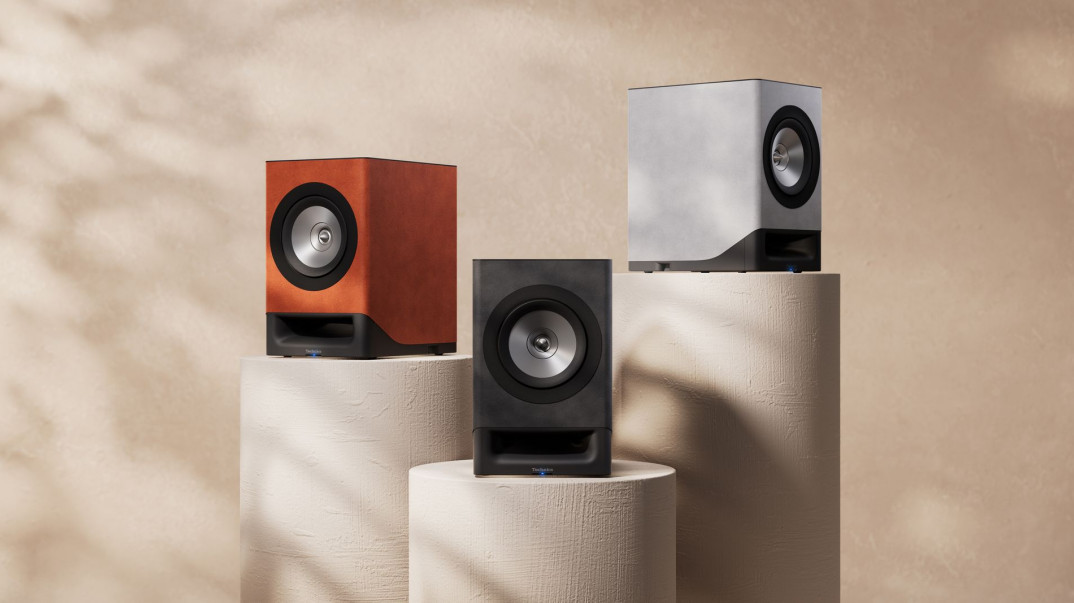 Technics prezentuje pierwszy system głośników bezprzewodowych Hi-Fi typu bookshelf - SC-CX700
