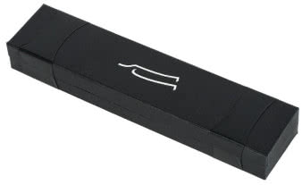 Sterownik
jest dostarczany
w eleganckim,
wytwornym pudełeczku.