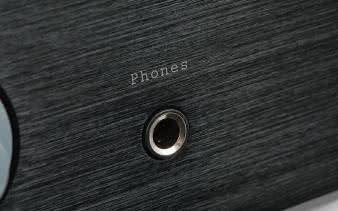 Soul Note ma niezależny blok wzmacniacza
słuchawkowego.