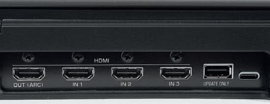 YSP-2700 ma aż trzy wejścia HDMI, wszystkie zgodne z sygnałami 4K.