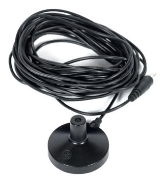 YSP-2700, jako jedyny
w tym teście, ma na wyposażeniu
mikrofon i system automatycznej
kalibracji; również dzięki temu efekty
mogą być znakomite.