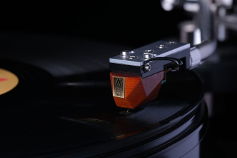 Analog Relax EX-700 - historyczne lutnicze receptury w nowej wkładce gramofonowej