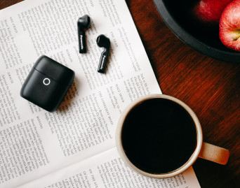 Nowe słuchawki douszne Panasonic RZ-B100W