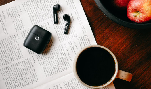 Nowe słuchawki douszne Panasonic RZ-B100W