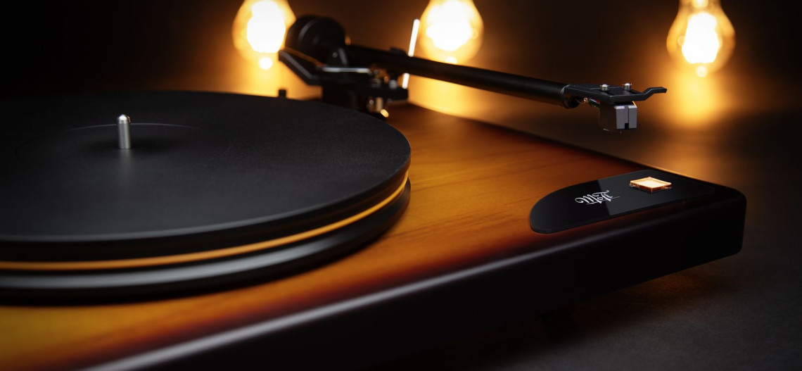 Gramofon MoFi x Fender American Vintage Turntable, czyli rock i analog