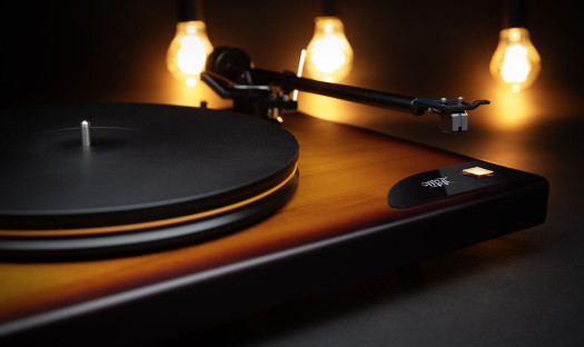 Gramofon MoFi x Fender American Vintage Turntable, czyli rock i analog