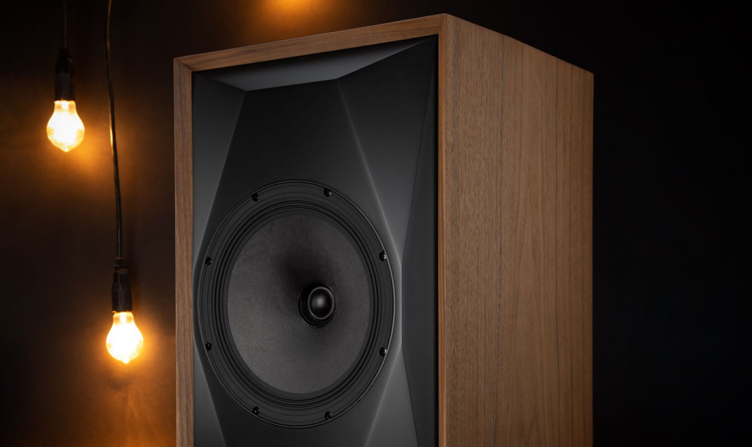 Kolumny podstawkowe MoFi SourcePoint 10 w wersji Master Edition