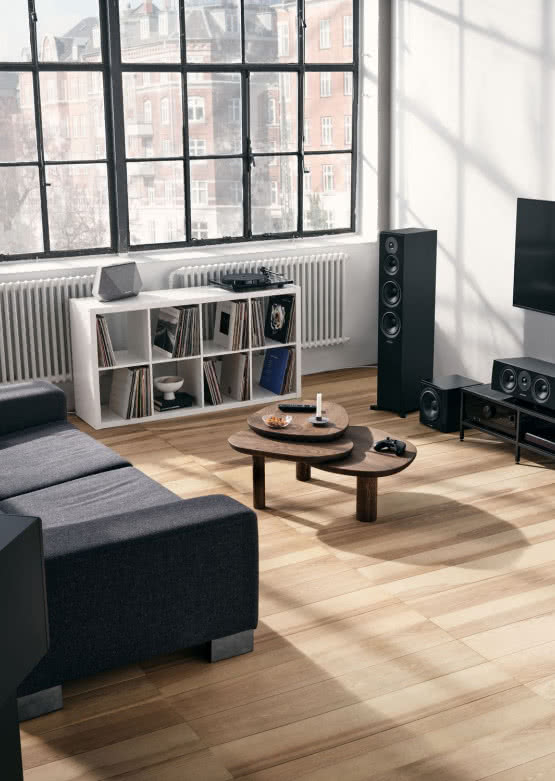 Kolumny głośnikowe Emit w odświeżonej wersji - Dynaudio świętuje urodziny