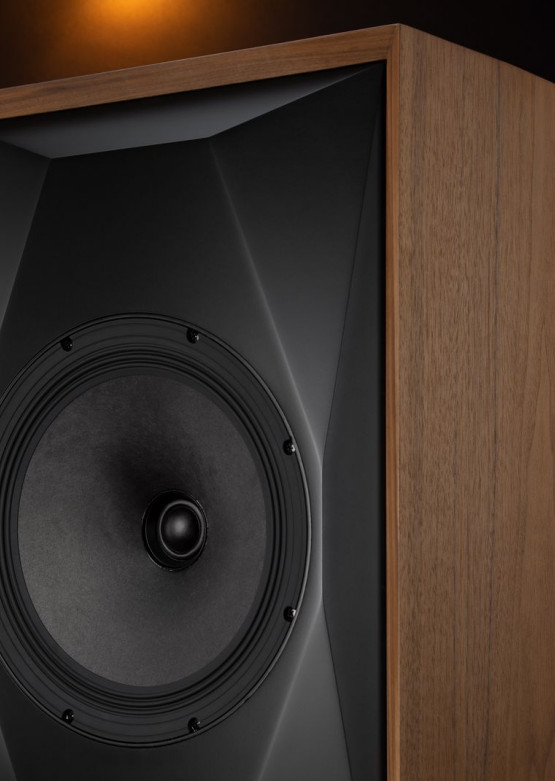 Kolumny podstawkowe MoFi SourcePoint 10 w wersji Master Edition