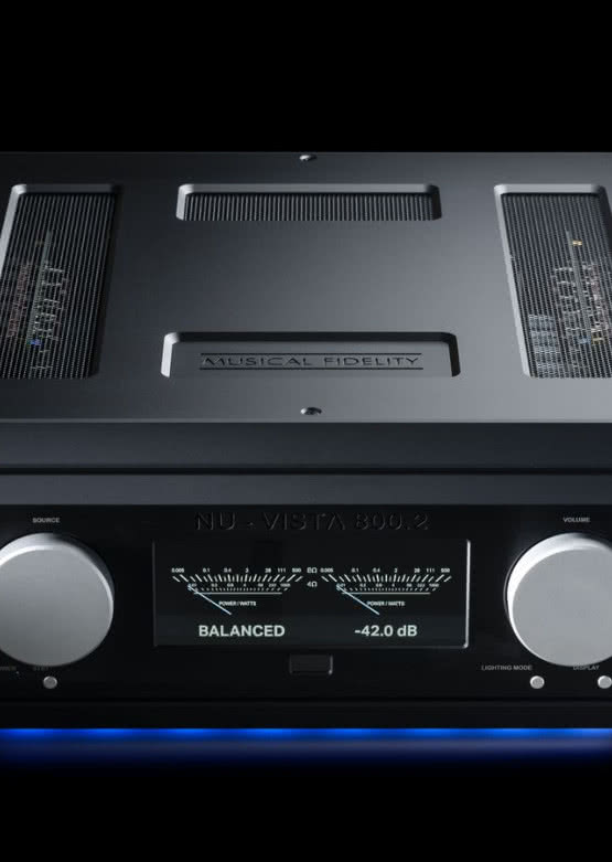 Nowości Musical Fidelity - wzmacniacz NuVista 800.2 i monitory  LS5/9