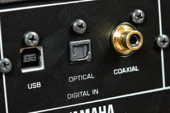 Wejście USB pozwala wykorzystać wbudowany
przetwornik do obsługi sygnałów z komputera.