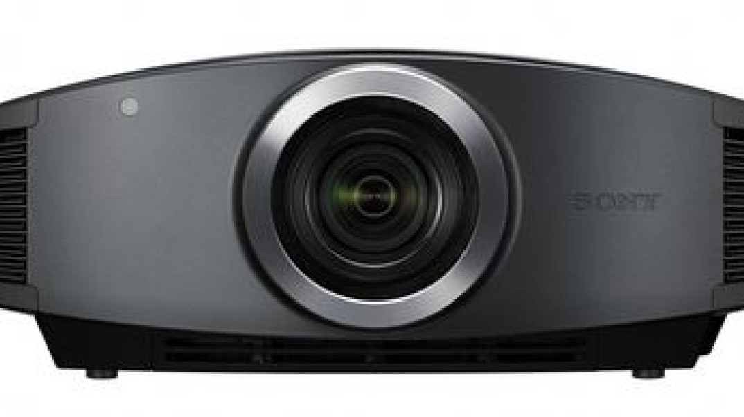 SXRD&amp;trade; Full HD BRAVIA VPL-VW80