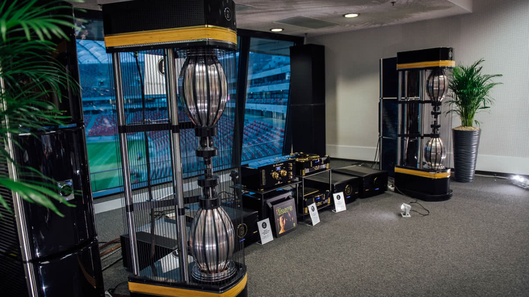 mbl 101-Extreme Radialstrahler z elektroniką mbl. Ciekawe systemy na AVS