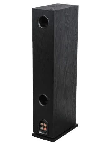 Monitory 11v7 trzeba trzymać daleko
od ściany, ale wcale nie dlatego, że ich duże
otwory wyprowadzono do tyłu, lecz z tego
powodu, że układ rezonansowy zestrojono
w sposób eksponujący niskie częstotliwości,
z czym sama pozycja otworów nie ma wiele
wspólnego. Sposobem na "uspokojenie" basu
może być zamknięcie jednego z otworów.