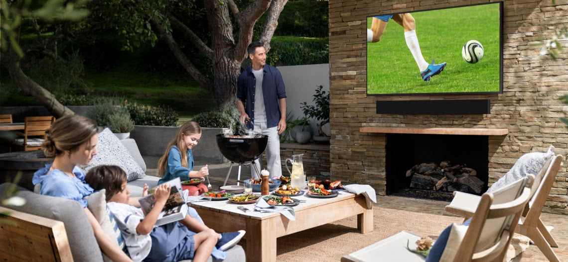Spersonalizowane audio w telewizorach Samsung podczas meczów piłkarskich. Lista modeli