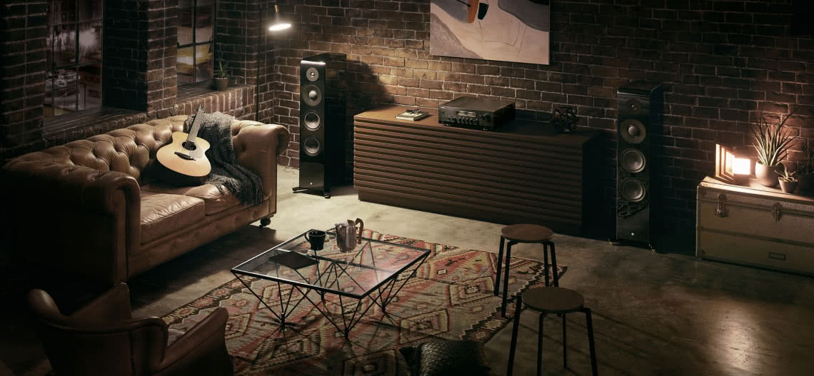 Nowości Yamahy: sieciowy amplituner stereo R-N2000A i kolumny głośnikowe NS-2000A