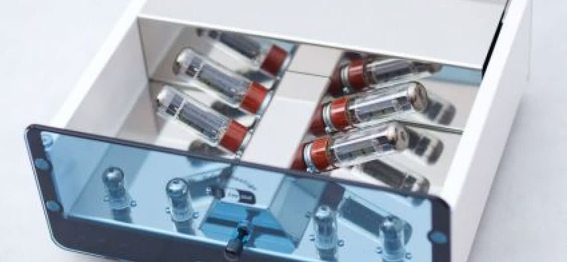 Lampiak Encore7 Egg-Shell Prestige w Premium Sound