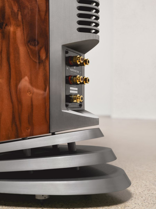 Audiovector R 10 ARRETÉ