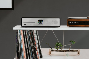 Amplituner hi-fi typu all-in-one Sonoro Maestro