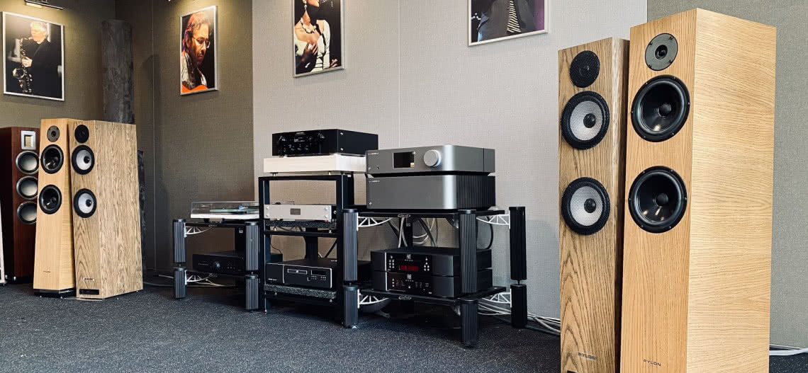 Q21 poleca: Marantz PM7000N  i Pylon Audio Diamond 28