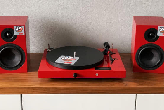 Wylicytuj dwa gramofony Pro-Ject i wesprzyj WOŚP