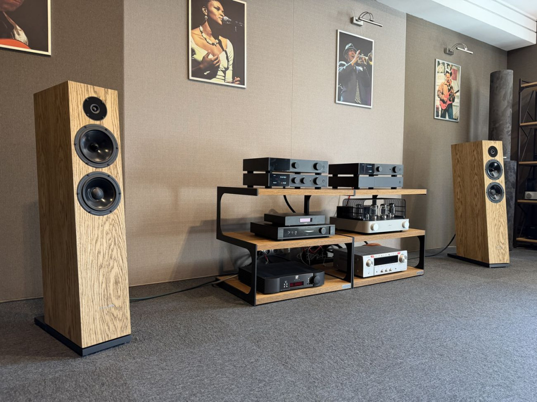 Audiolab serii 9000 i Pylon Audio Diamond Mk2 w salonie Q21. Jak sprawdza się to połączenie?