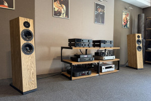 Audiolab serii 9000 i Pylon Audio Diamond Mk2 w salonie Q21. Jak sprawdza się to połączenie?