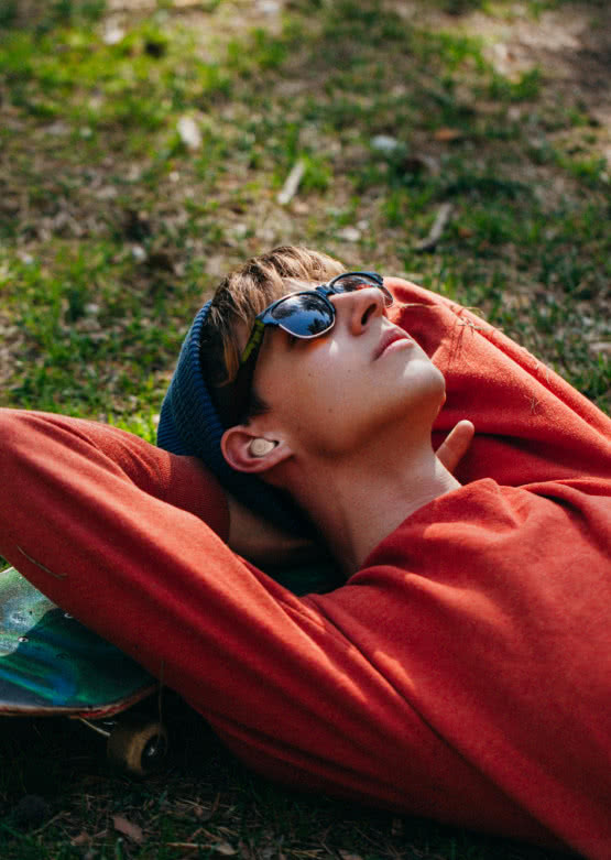 Słuchawki JBL Wave Buds - odporne na wodę i kurz, i pracują 32 godziny 