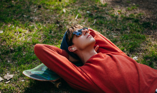 Słuchawki JBL Wave Buds - odporne na wodę i kurz, i pracują 32 godziny 