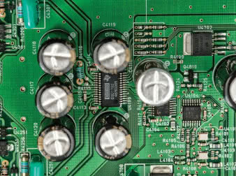 Marantz SA-14S1 SE: Przetwornik C/A dostarcza potentat w tej dziedzinie
– firma Texas Instruments/Burr Brown.