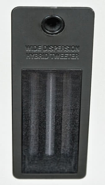 Przetwornik wstęgowy, ze względu na pionową
orientację membrany, charakteryzuje się dobrym
rozpraszaniem w płaszczyźnie… poziomej.